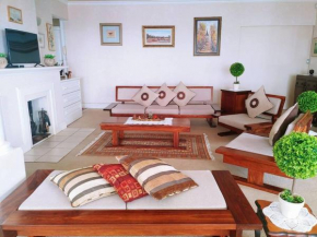 Khangi's Home with Ocean Views